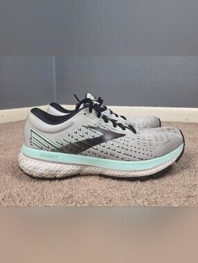 Brooks Women's Ghost Running Shoes - Light Gray with Mint